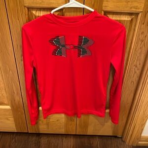 Under Armour Boys Large Red Long-Sleeved Shirt Heat Gear Like New